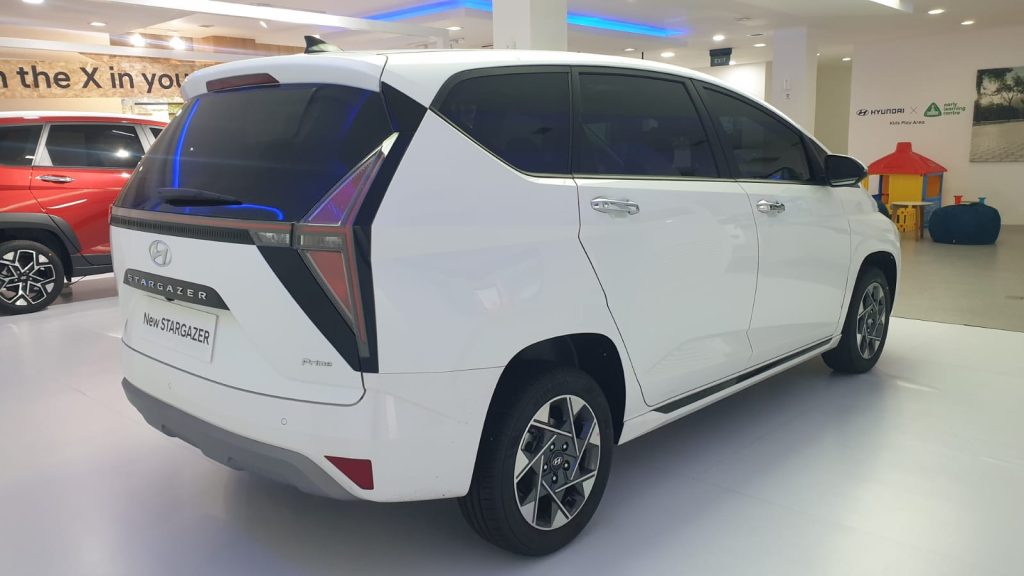Promo Harga Hyundai Stargazer Jakarta 2024-2025 White 5