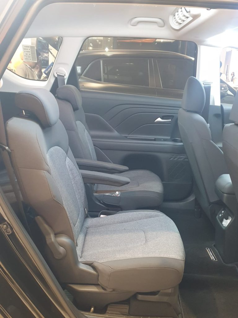 Interior Hyundai New Stargazer Essential 2025 Black 6P 3