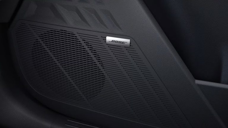 BOSE™-Premium-Audio-System.jpg