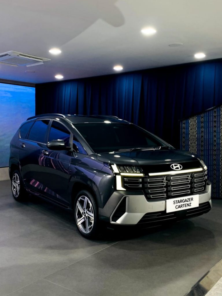 Promo Harga Hyundai Stargazer Cartenz 2026 Black 7